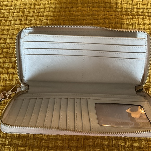 Michael Kors Collection Cream and Gray Wallet with MK Pattern and Wrist Strap - Picture 5 of 12